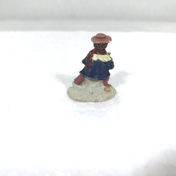 Vintage Christmas Figurines Village Dickens Display - Picture 15 of 16